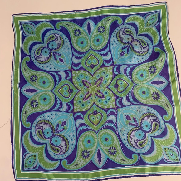 Vera Pelle Accessories - Vera scarf made in Japan.